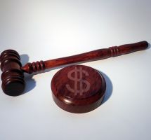 ¿Apoyar el pago de tasas para minimizar litigios penales innecesarios?