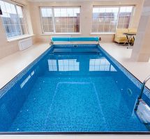 ¿Bañarse en piscinas cubiertas con aguas debidamente cloradas?