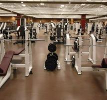 ¿Cambiar rutina de entrenamiento en gimnasio para mejorar?