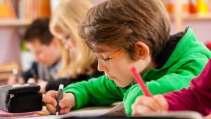 ¿Apuntar a mi hijo a una escuela pública?