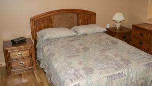 Plano general de una cama de matrimonio