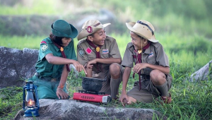 ¿Aceptar que mi hijo necesita de la relación con su grupo de amigos para construir su identidad?