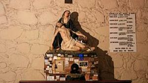 Considerar a la religión como un elemento central de la identidad cultural