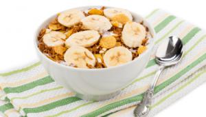 Llevar una dieta sana comiendo alimentos bio