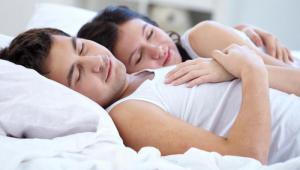 dormir-misma-habitacion-que-mi-novioa-cuando-queda-casa