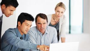 Es conveniente cambiar las tareas a mis trabajadores