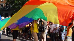 Igualar los derechos de los matrimonios homosexuales